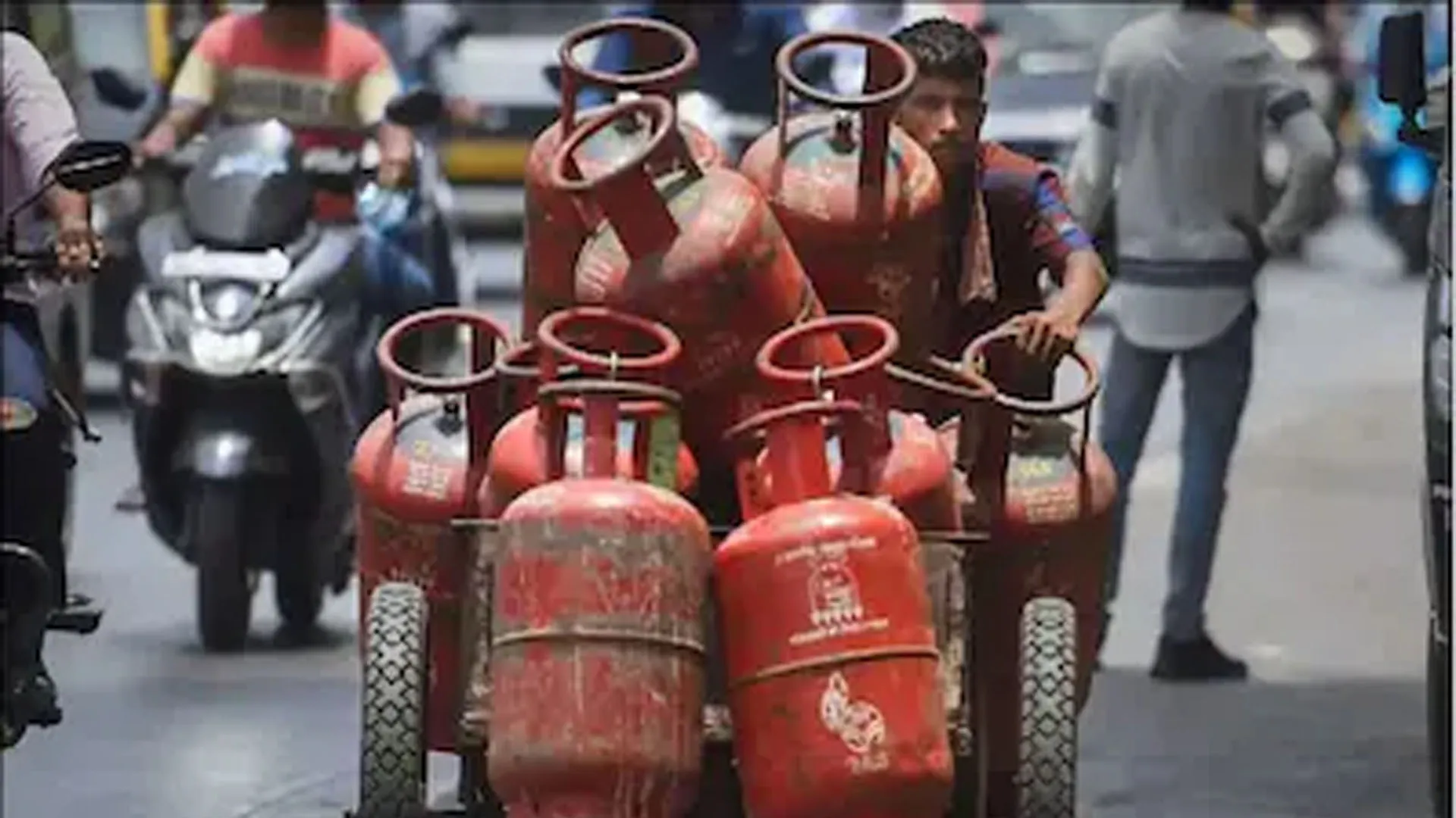 Uttrakhand: रोस्टर व बुकिंग प्राथमिकता से गैस का वितरण करने के निर्देश