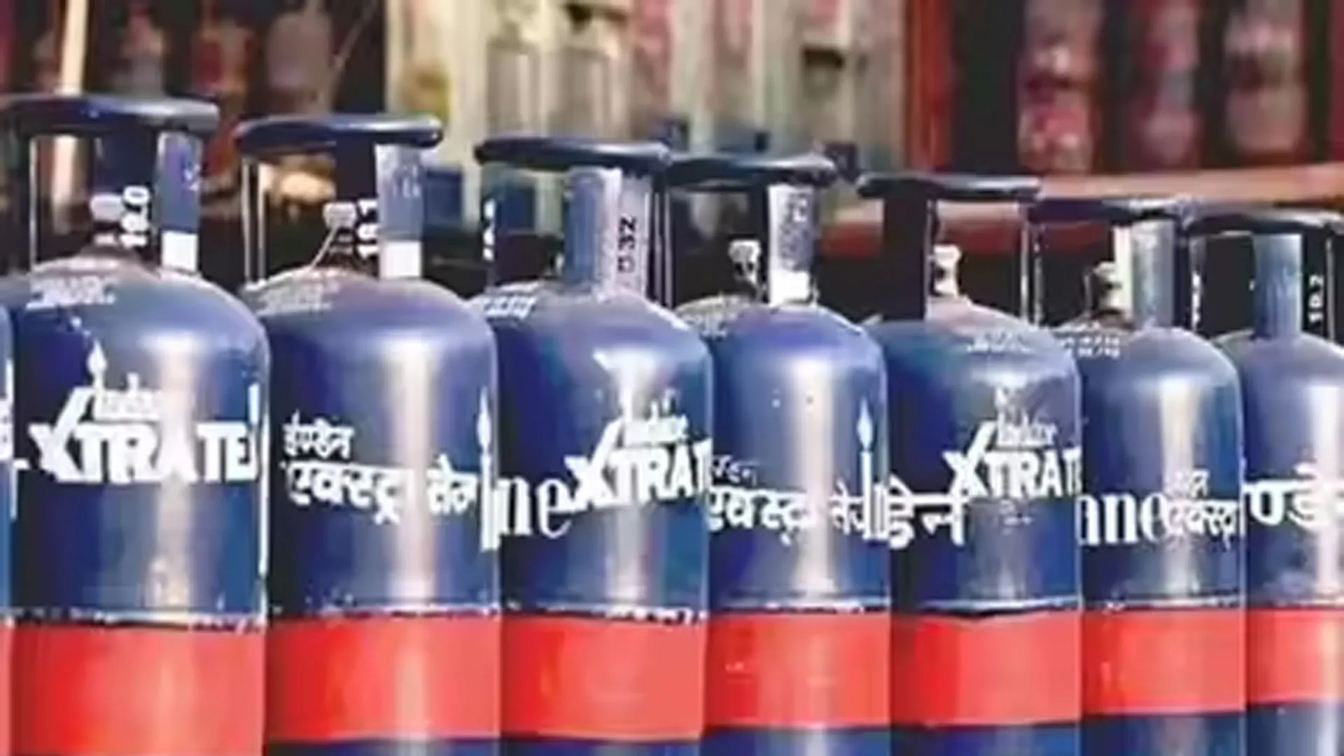 Moradabad: कॉमर्शियल गैस सिलेंडरों की आपूर्ति शुरू होने से राहत