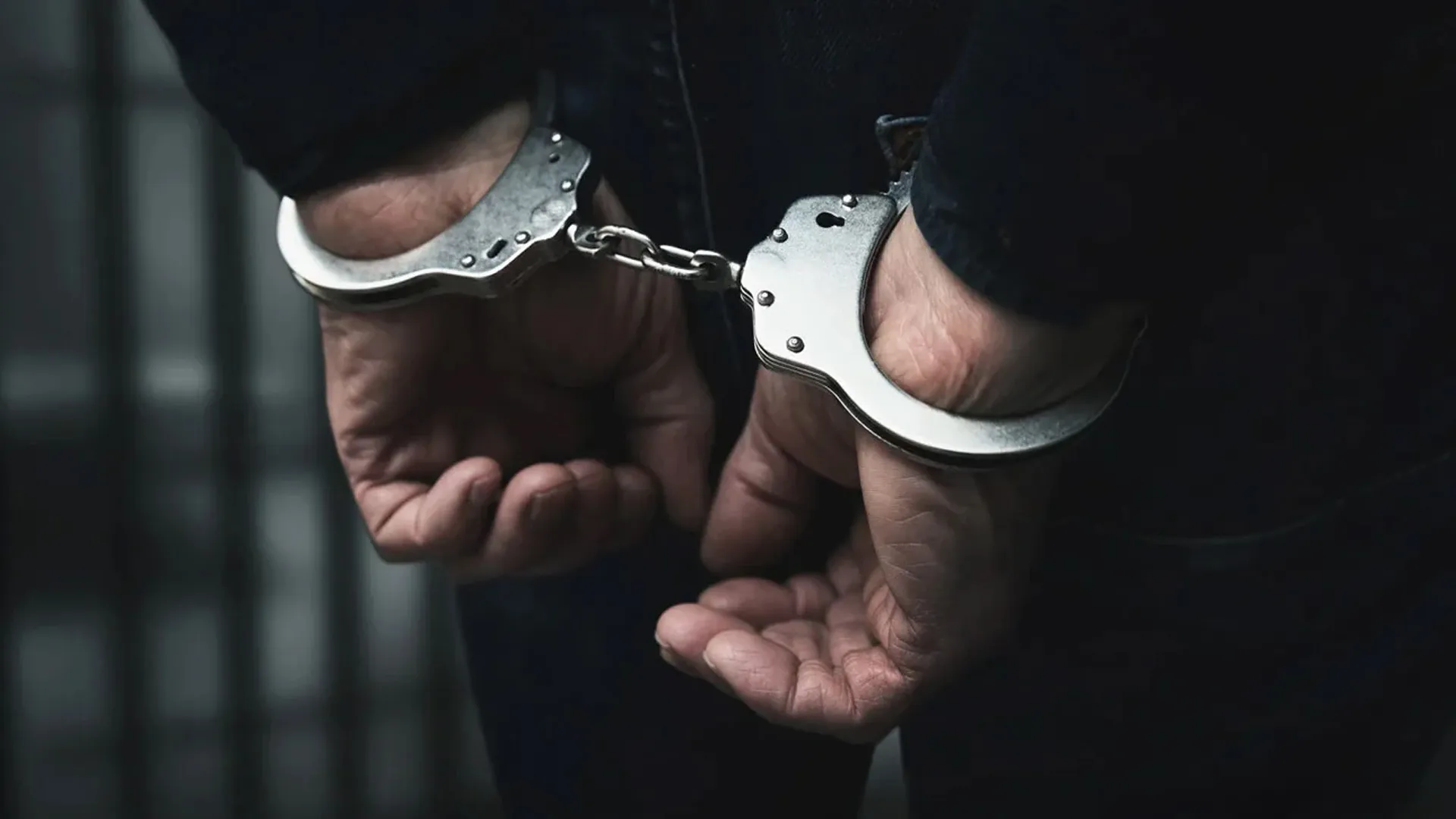 Moradabad पुलिस के नाम पर ठगी करने वाला आरोपी गिरफ्तार, रंगदारी के रुपये व फर्जी दस्तावेज बरामद