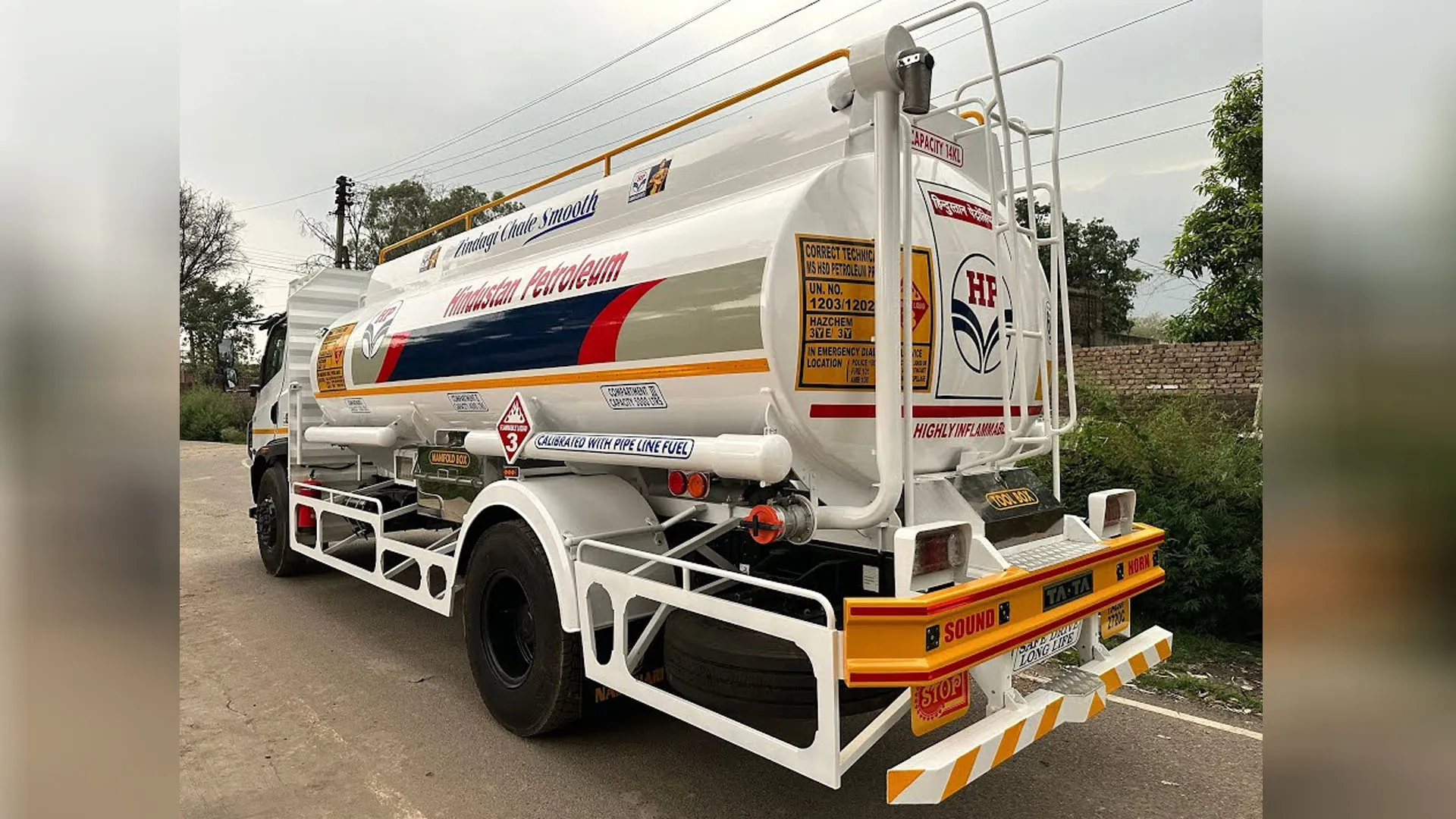 Bareilly: अक्षर विहार के पास टैंकर से गैस रिसाव के बाद मची अफरा-तफरी