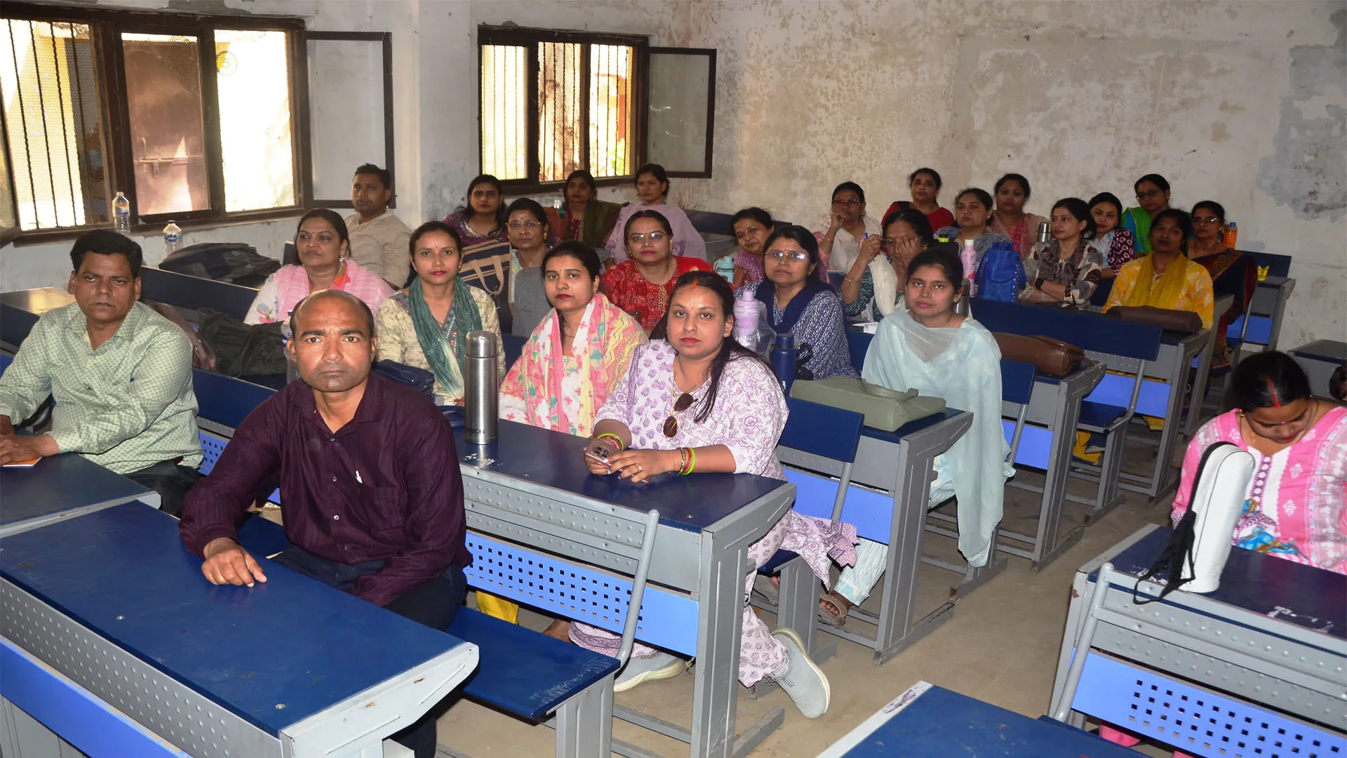 Bareilly: जनगणना ट्रेनिंग में कहीं नाश्ता-खाना खूब, कहीं पानी के भी लाले