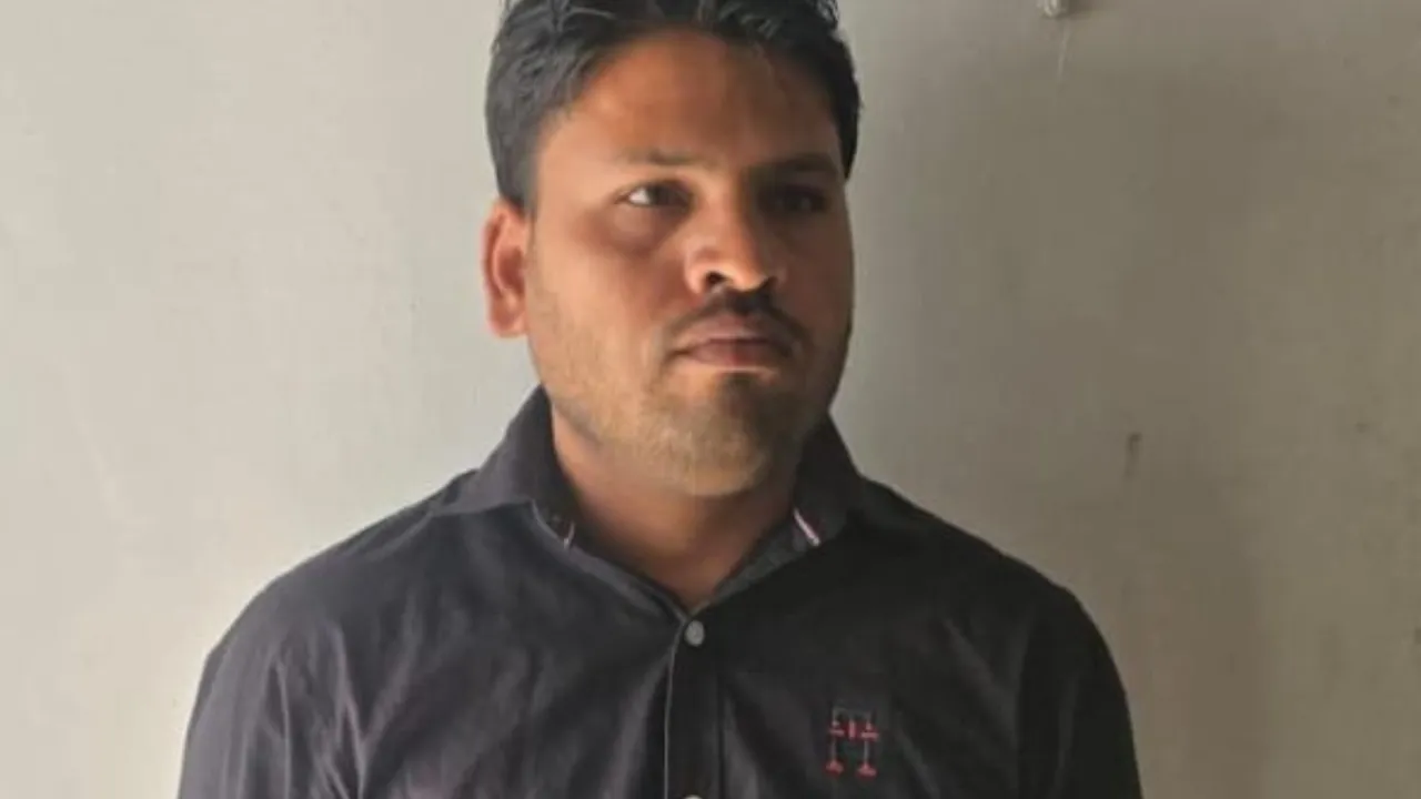 50 हजार का इनामी पशु तस्कर गिरफ्तार, एसटीएफ ने प्रयागराज से दबोचा, भेजा जेल