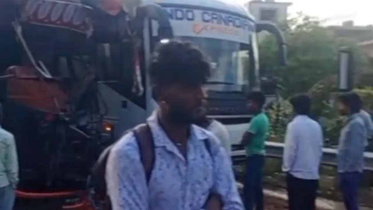 Barabanki road accident: बस-ट्रक-कार की टक्कर से चार यात्री गंभीर रूप से घायल, हाईवे पर लगा लंबा जाम