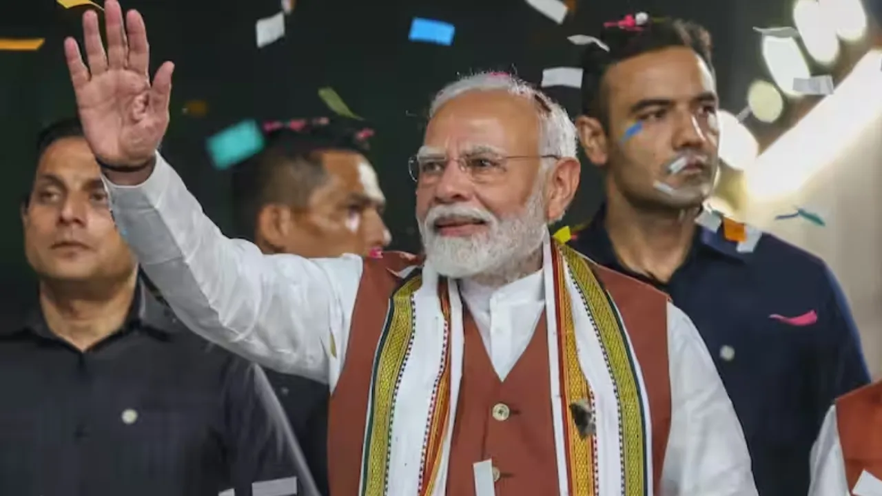 PM Modi Varanasi Visit:  प्रधानमंत्री के दौरे से पहले महा-सफाई अभियान, काशी में 250 टन अतिरिक्त कचरे का निस्तारण 