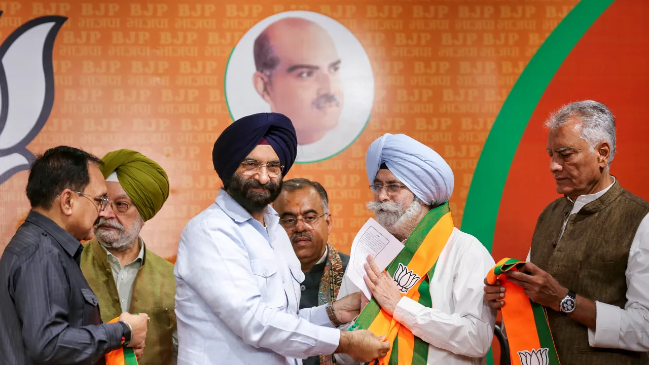 पंजाब की सियासत में बड़ा फेरबदल... AAP के पूर्व नेता एच.एस. फूलका भाजपा में शामिल, 1984 दंगों के वकील का बड़ा कदम