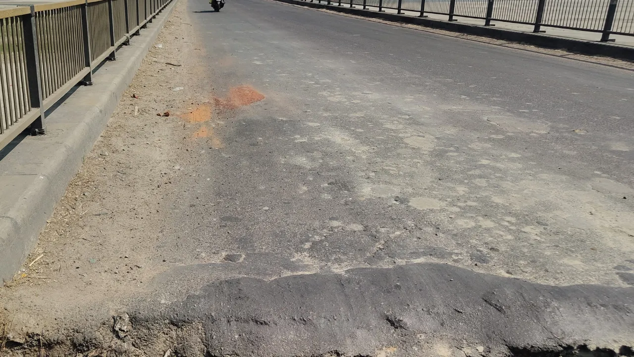 लखनऊ : घाघरा नदी के पुल की दो महीने में होगी मरम्मत, छोटे वाहनों के लिए पंटून पुल, भारी वाहनों का होगा डायवर्जन 