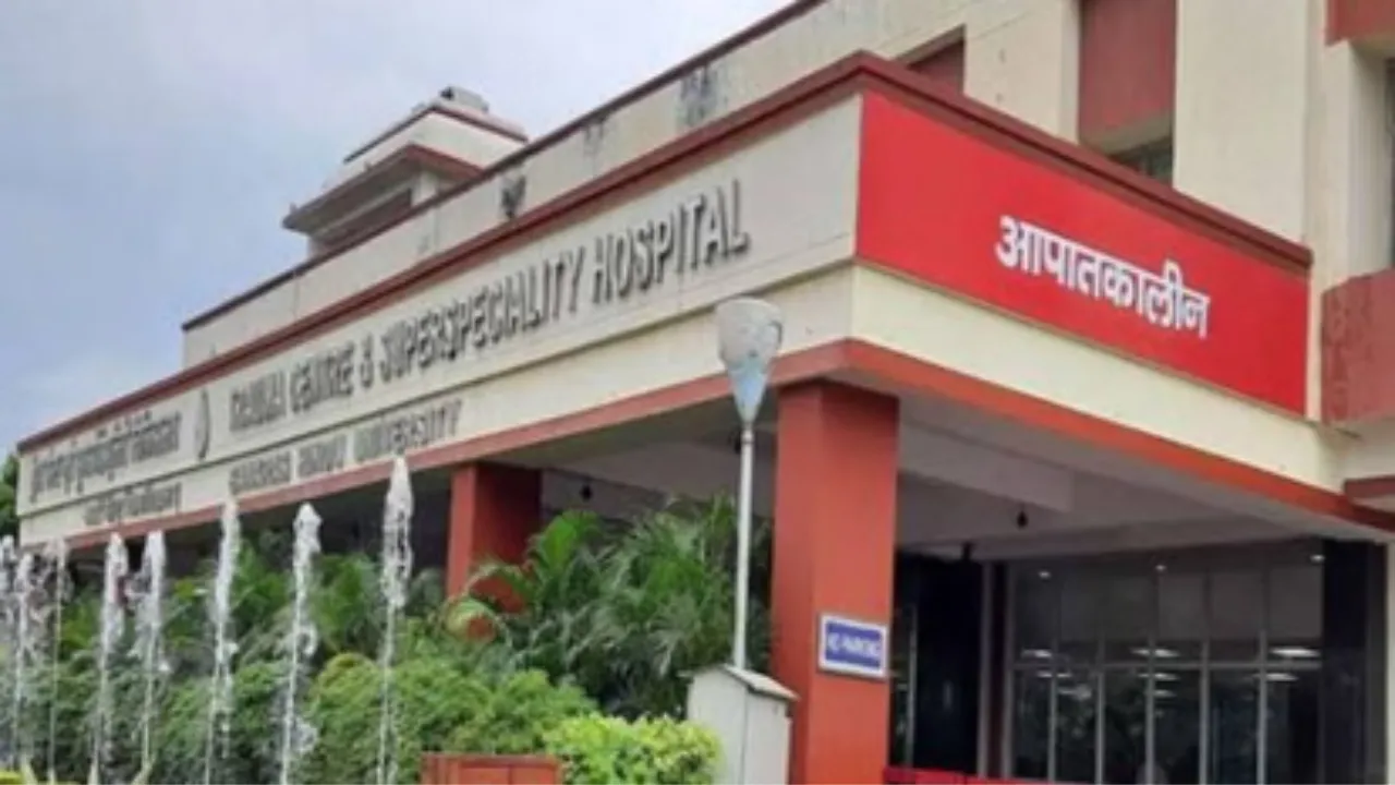 BHU Trauma Centre: बीएचयू ट्रॉमा सेंटर के डॉक्टर की बड़ी लापरवाही, स्पाइन ट्यूमर की बजाय कर दी जांघ की सर्जरी 