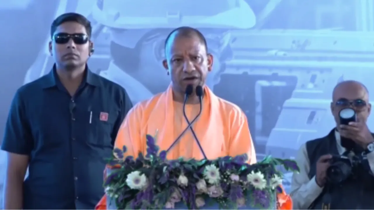  फैक्ट्रियों में बाहरी दखल बंद! CM योगी का सख्त संदेश, नोएडा हिंसा के दो दिन बाद दी चेतावनी