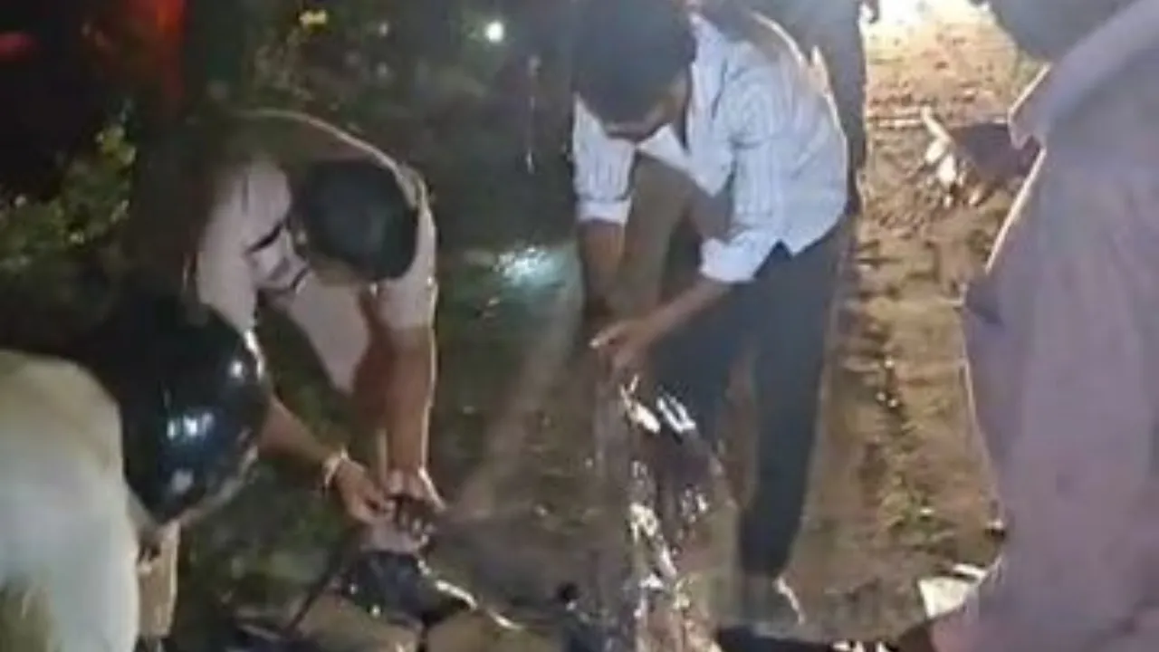 लखीमपुर खीरी सड़क हादसा: तेज रफ्तार कार ने दो बाइकों को रौंदा, 4 की मौत; कार चालक समेत 2 घायल