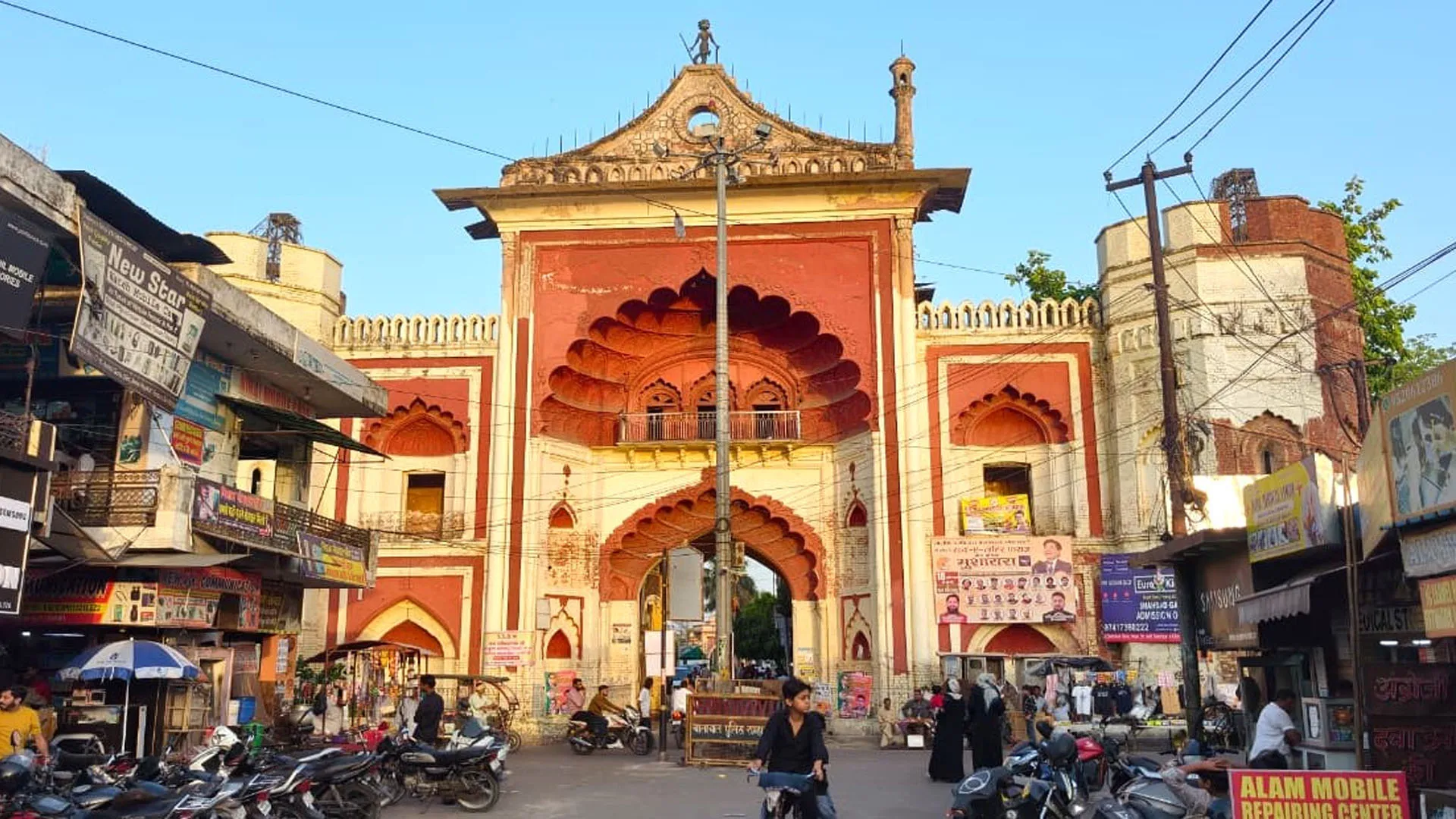 UP:रामपुर रियासत की मुख्य धरोहर किला अस्तित्व बचाने की कर रहा जद्दोजहद