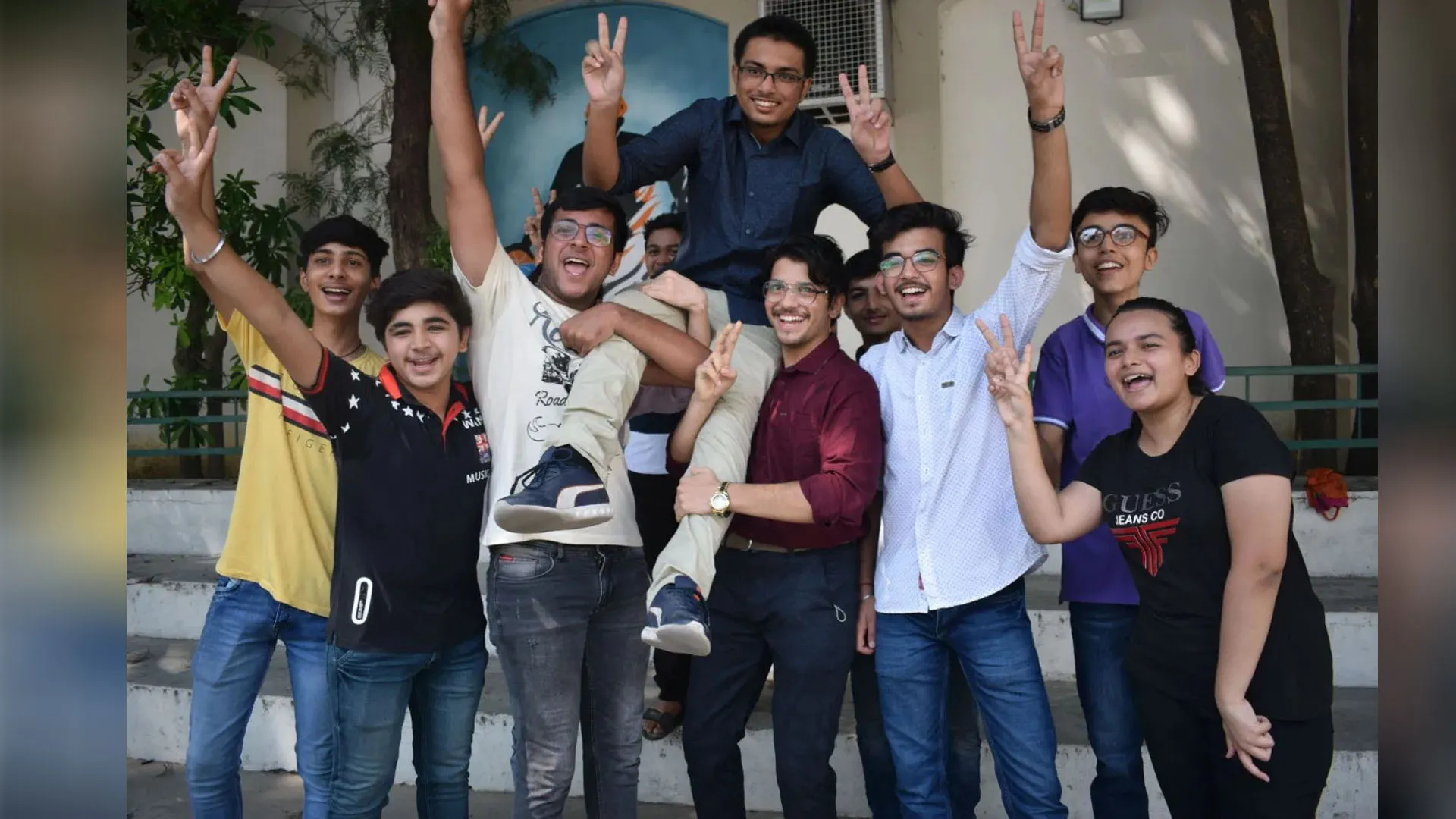 Moradabad: दसवीं में केपीएस के ध्रुव 99.4 प्रतिशत अंक प्राप्त कर बने जिला टॉपर