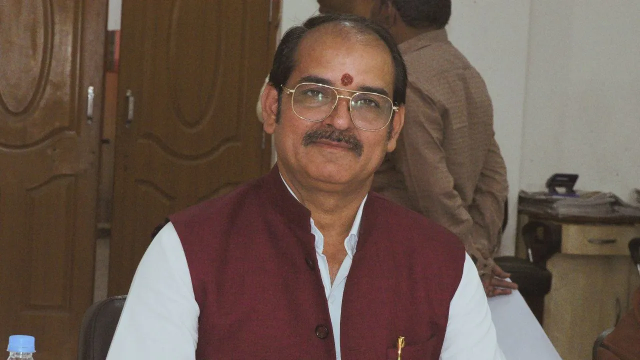 सुरेश छबलानी, चिकन वस्त्र व्यवसायी एवं महानगर अध्यक्ष, अभाउ व्यापार मंडल