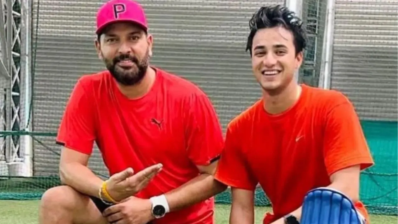 युवी पाजी की कड़ी ट्रेनिंग का असर, अभिषेक शर्मा ने दिया अपनी सफलता का श्रेय, साझा किए अनसुने किस्से