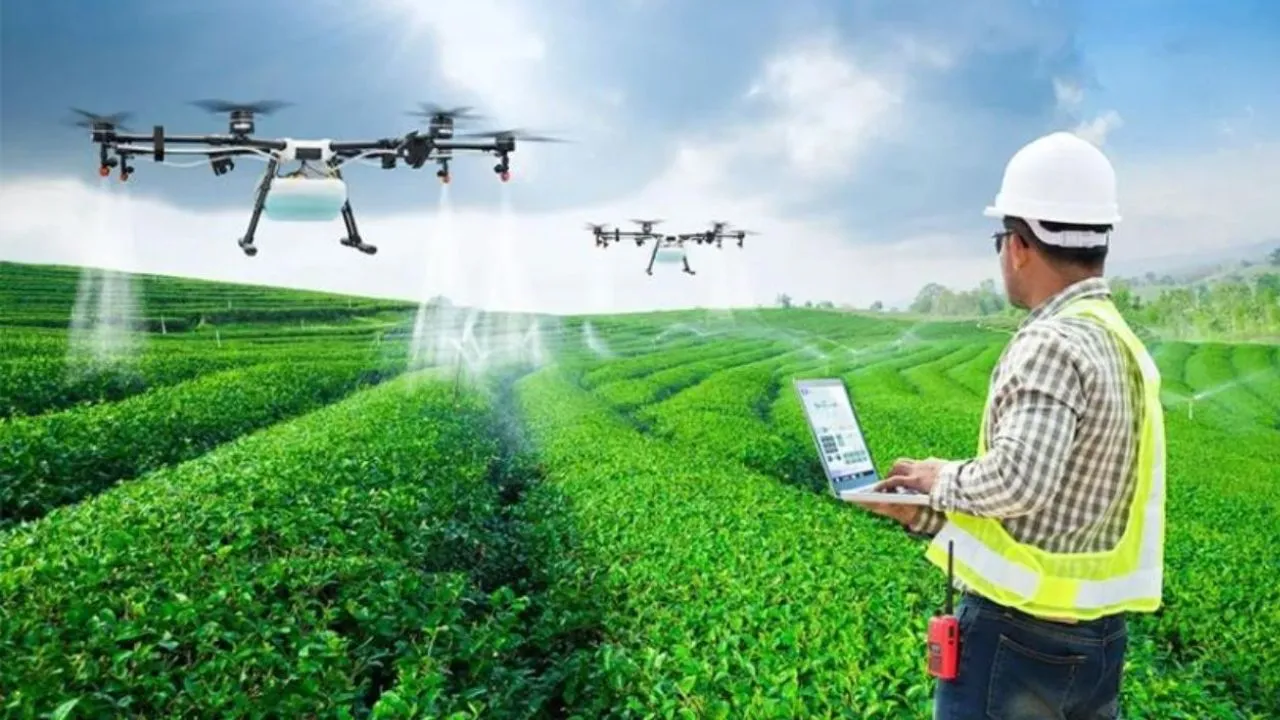 खेती में एआई और ड्रोन तकनीक से मिल रहा अधिक लाभ, 'विकसित कृषि-विकसित भारत @2047' की ओर बढ़ते यूपी के कदम