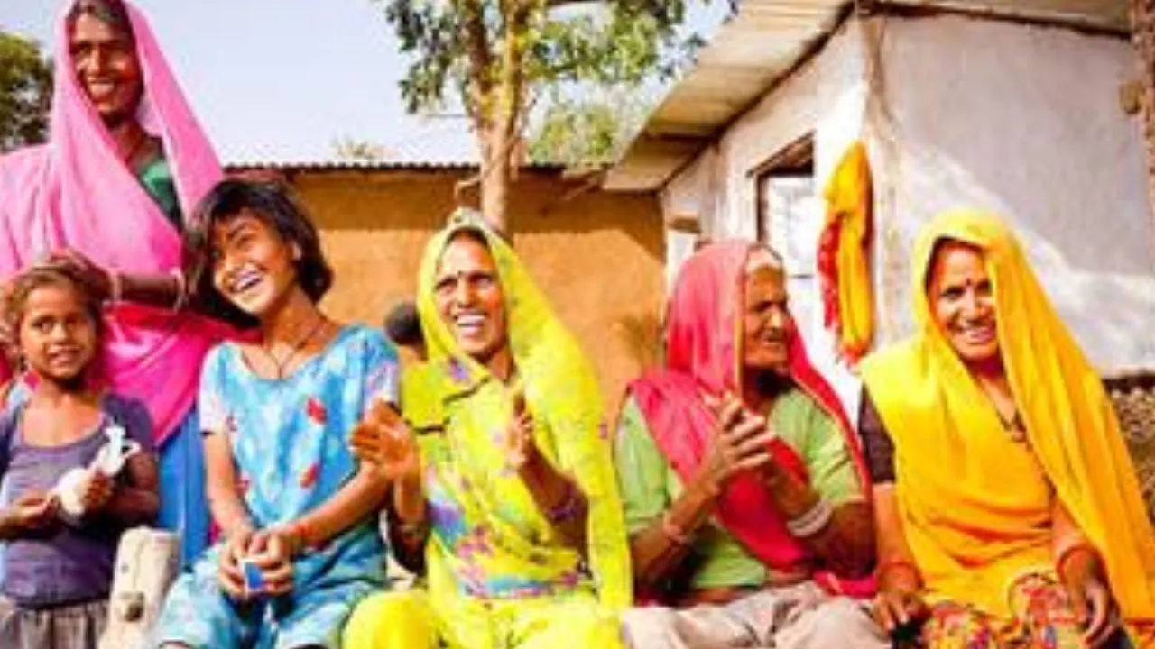 यूपी में ‘महिला सामर्थ्य’ योजना से ग्रामीण अर्थव्यवस्था को नई दिशा, एक लाख महिलाएं बनीं आत्मनिर्भर