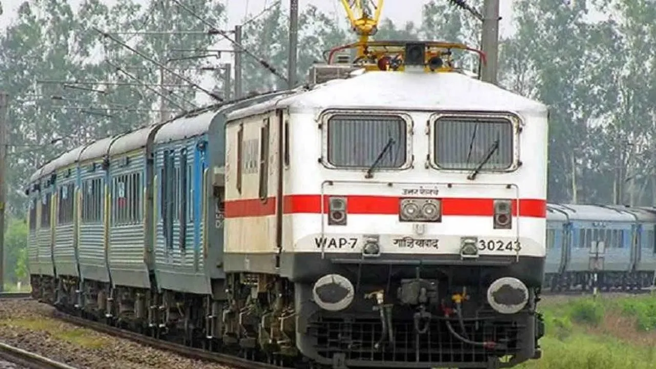 प्रयागराज जंक्शन पर नॉन इंटरलॉकिंग कार्य: छिवकी स्टेशन पर अस्थायी ठहराव, परिवर्तित मार्ग से होगा संचालन