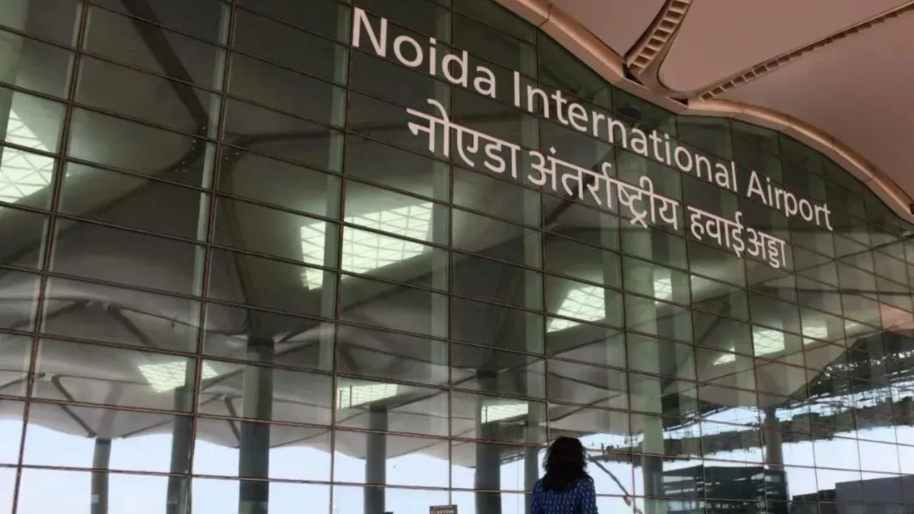 जेवर एयरपोर्ट पर उड़ानों को ‘सुरक्षा नियम’ का ब्रेक,  CEO नागरिकता बना अड़ंगा, गृह मंत्रालय का सुरक्षा नियम में ढील से इनकार