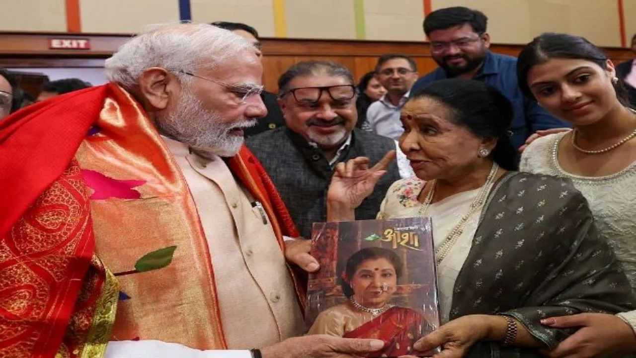  खामोश हुई सुरों की जादुई दुनिया, आशा भोसले को राष्ट्रपति, PM मोदी, CM योगी समेत कई नेताओं ने दी श्रद्धांजलि