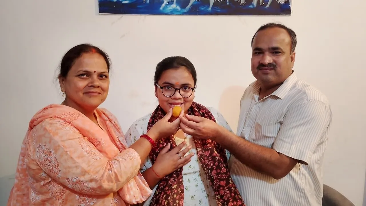 सीबीएसई रिजल्ट : समृद्धि पांडेय ने दसवीं में किया जिला टॉप