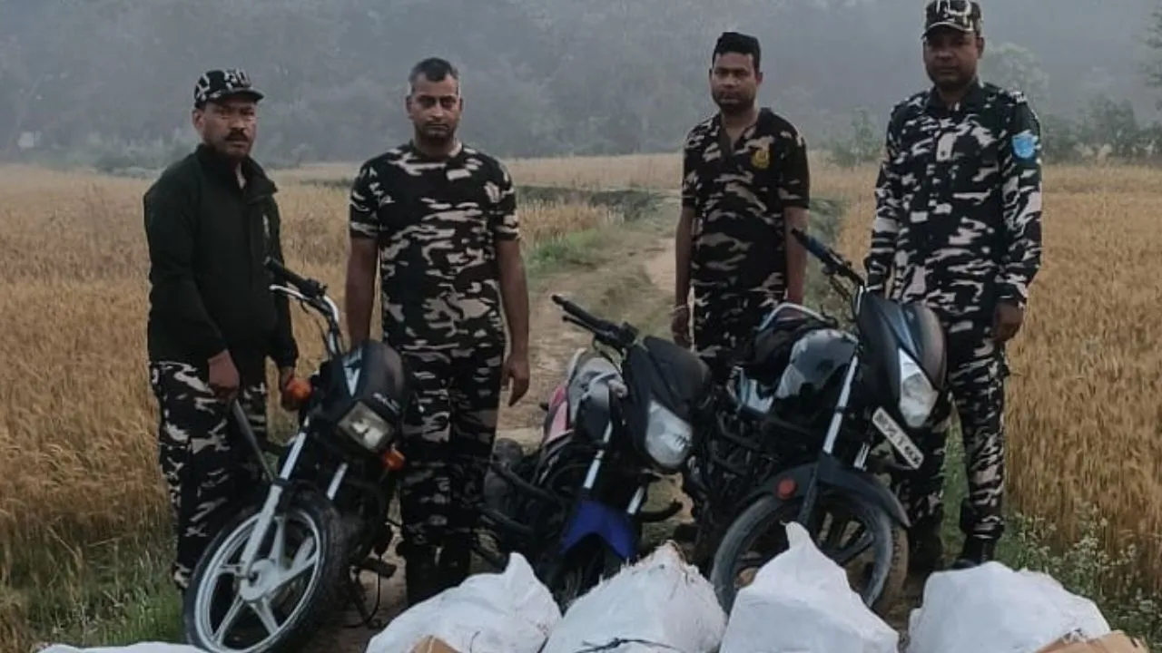 भारत-नेपाल बॉर्डर पर SSB की कार्रवाई:  भारी मात्रा में कोल्ड ड्रिंक, एसी और साइकिल जब्त, हिरासत में आरोपी 