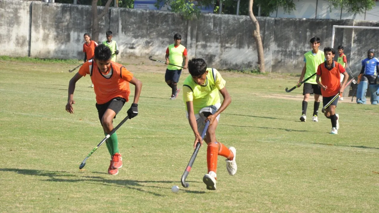 हॉकी टूर्नामेंट का खिताबी मुकाबला आज,  रहमान एकादश-केडी सिंह बाबू के खिलाड़ी करेंगे जोर आजमाइश 