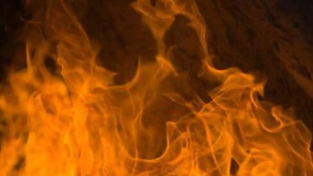 अयोध्या में आग का तांडव :  58 बीघा गेहूं की फसल जली, 10 परिवार बेघर