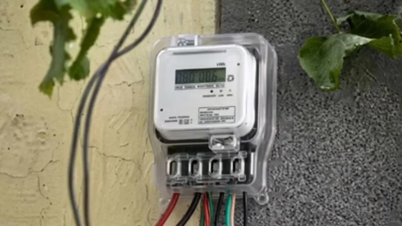 यूपी में स्मार्ट प्रीपेड मीटर पर तत्काल फैसले की मांग, उपभोक्ता परिषद ने आयोग में दाखिल की अर्जेंसी अर्जी