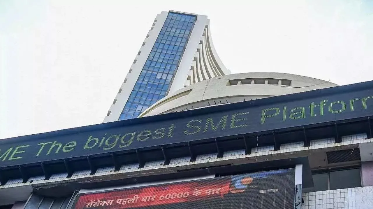 Share Market Today:  लाल निशान के साथ शेयर बाजार की शुरुआत, 800 अंक से ज्यादा टूटा सेंसेक्स; निफ्टी में गिरावट दर्ज 