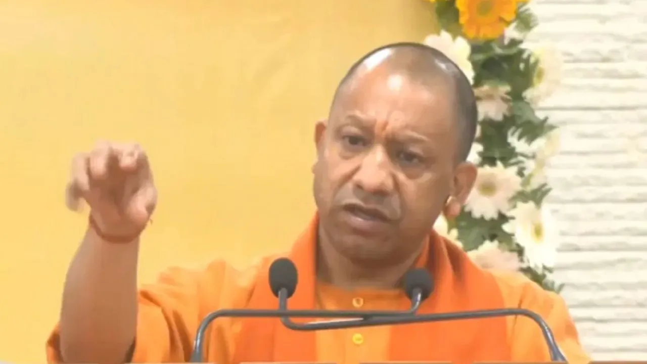 गोरखपुर :  आधुनिक सुरक्षा भवन का उद्घाटन कर बोले CM योगी, 'सुशासन के लिए सुरक्षा सबसे पहली शर्त' पुलिस प्रशिक्षण-सुविधाओं को बताया अहम