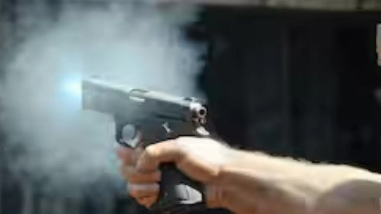 मथुरा में BJP नेता के आवास पर गोलीबारी:  मामले में दो आरोपी गिरफ्तार, मुठभेड़ के बाद पकड़ें गए बदमाश