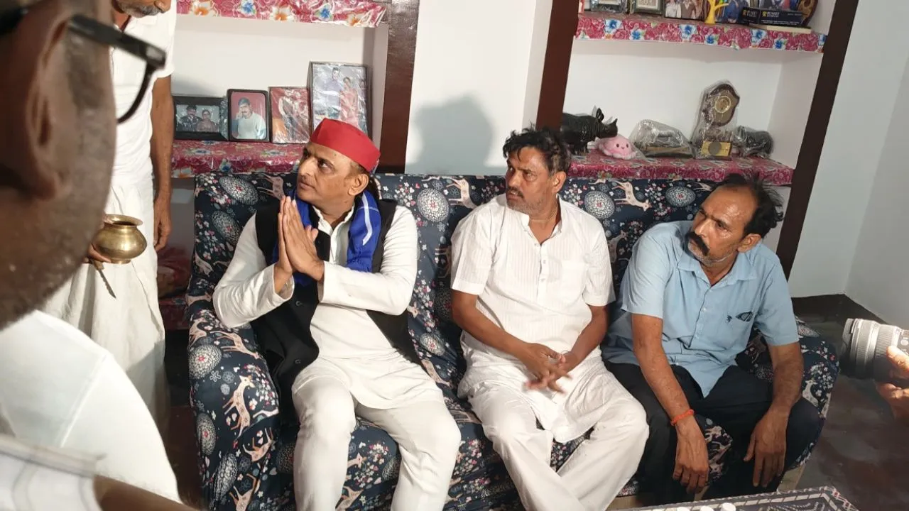 स्मार्ट नहीं पीड़ित मीटर...  अखिलेश यादव का भाजपा सरकार पर तीखा हमला, कहा-जनता पर बढ़ा बोझ