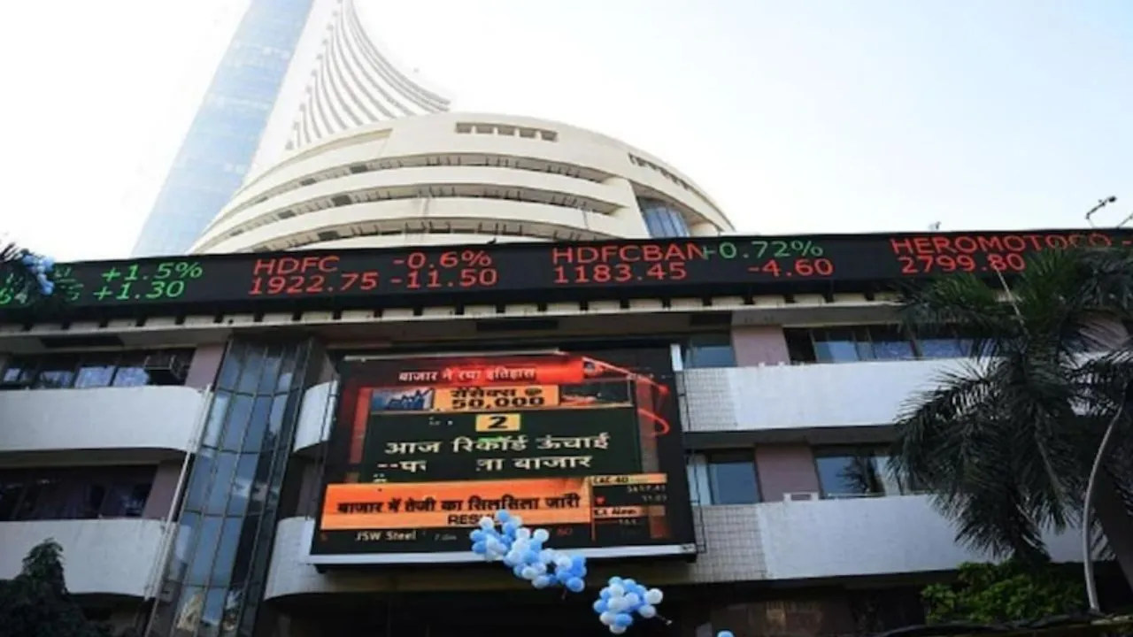 Stock Market Today: नकारात्मक संकेतों के बीच हरे निशान पर खुले बाजार, सेंसेक्स-निफ्टी में उछाल 