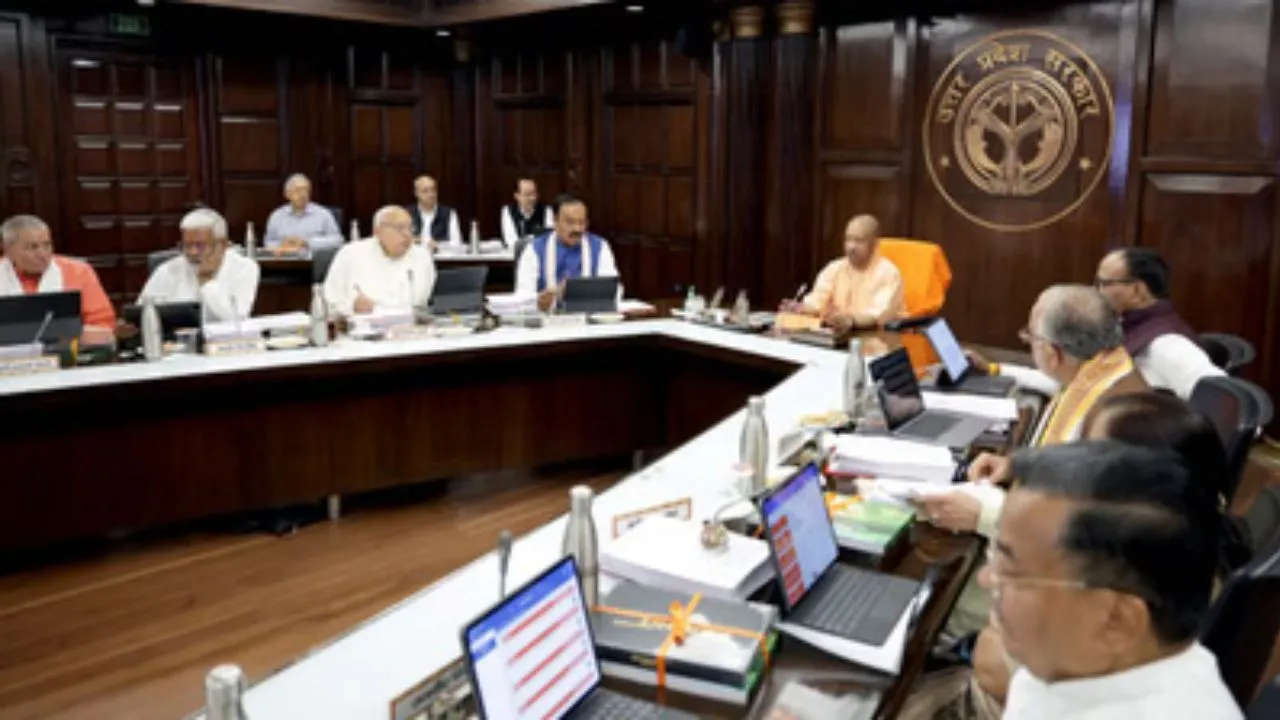  सीएम योगी की अध्यक्षता में मंत्रिमंडल की बैठक,  शिक्षा, रोजगार और इंफ्रास्ट्रक्चर पर बड़े फैसलों की तैयारी