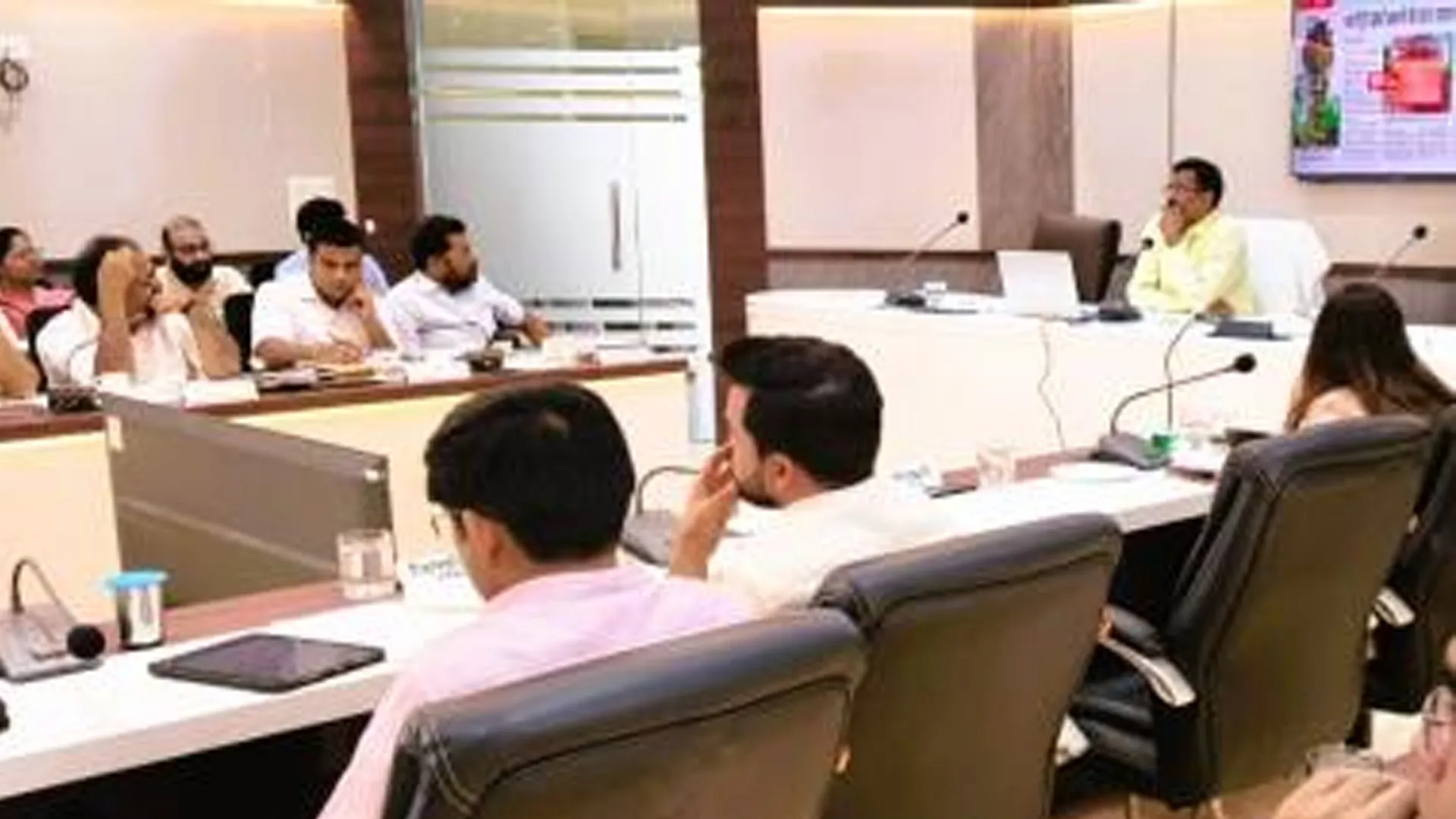 Moradabaad : जल जीवन मिशन में खोदी गई सड़कों की मरम्मत न करने पर ठेकेदारों पर होगी एफआईआर