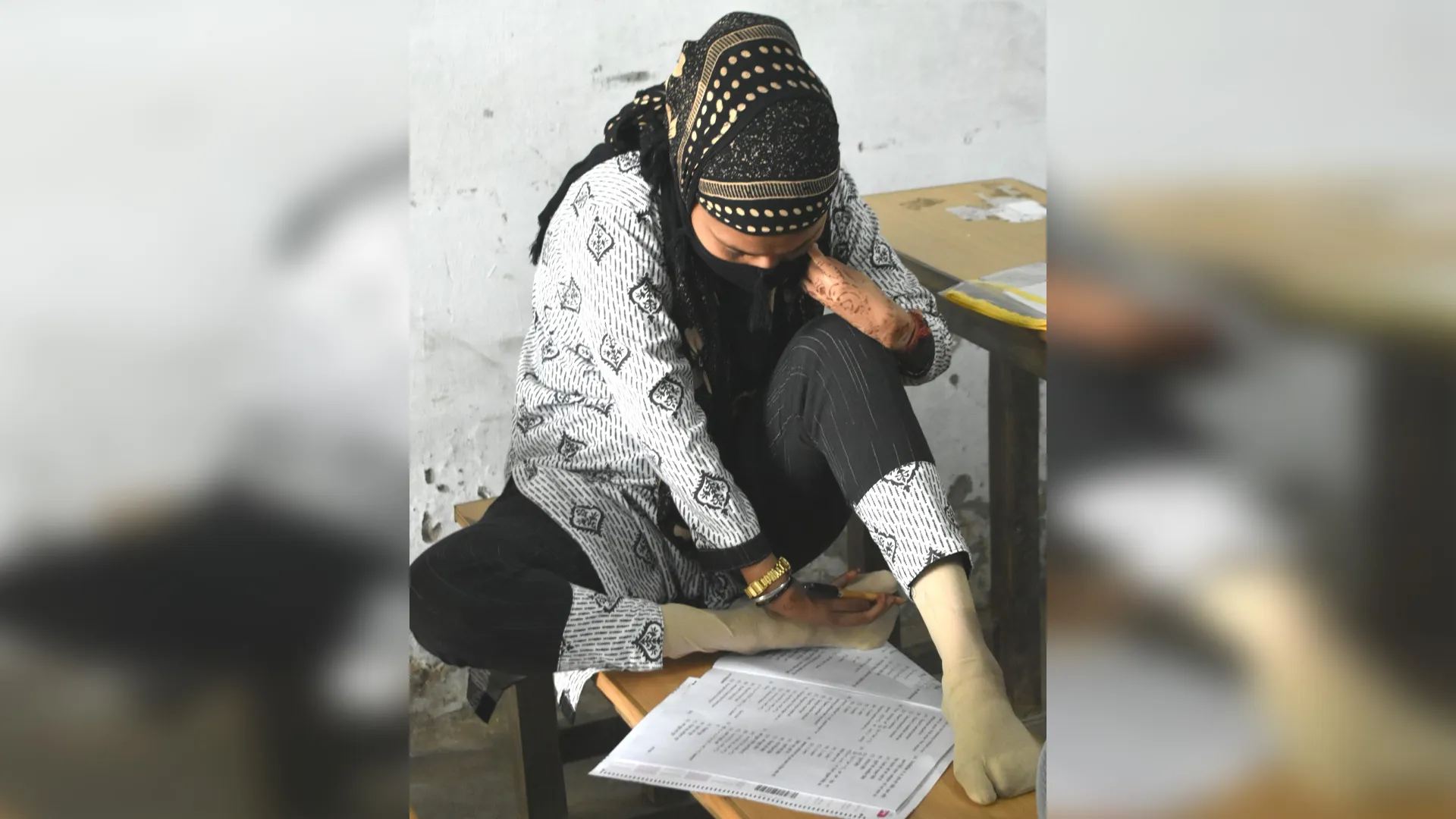 Bareilly : : नीलम को सेल्यूट, दिव्यांगता पर भारी बिटिया का हौसला