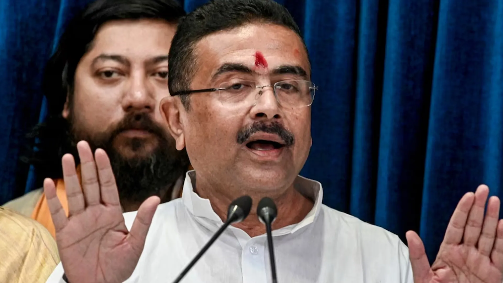 बंगाल के मुख्यमंत्री शुभेंदु अधिकारी ने अपने पास रखी भवानीपुर सीट