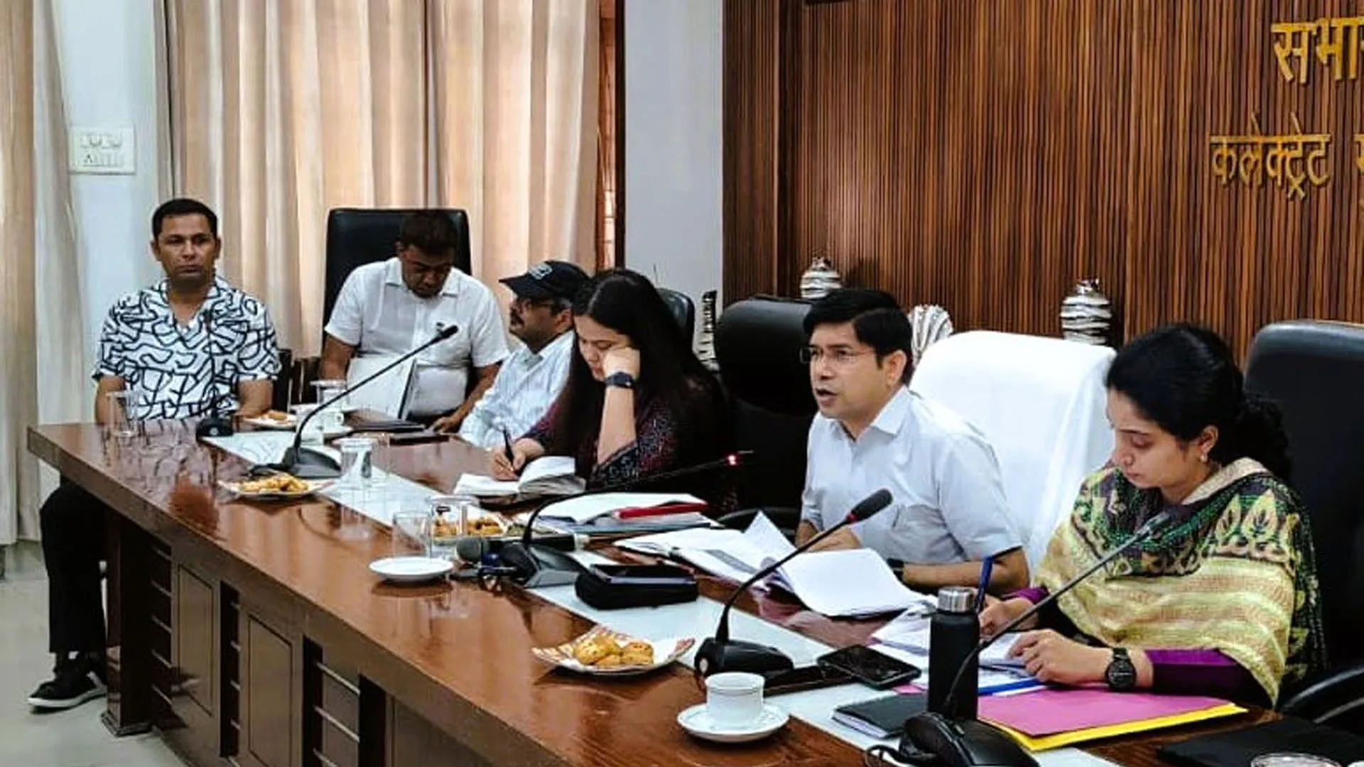 Moradabad: अनुदेशकों और शिक्षा मित्रों की उपस्थिति का होगा सत्यापन
