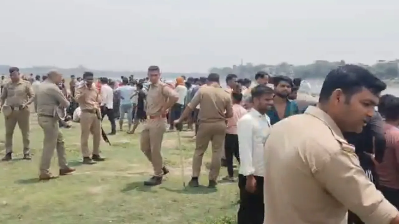 आगरा में बड़ा हादसा : यमुना नदी में नहाते समय डूबने से दो लड़कियों समेत चार लोगों की मौत