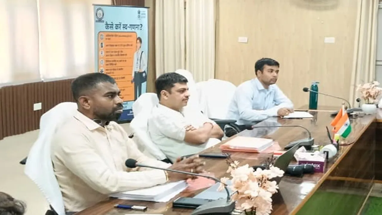 बाराबंकी : C,D और E श्रेणी वाले विभागों पर डीएम नाराज, सुधार के निर्देश