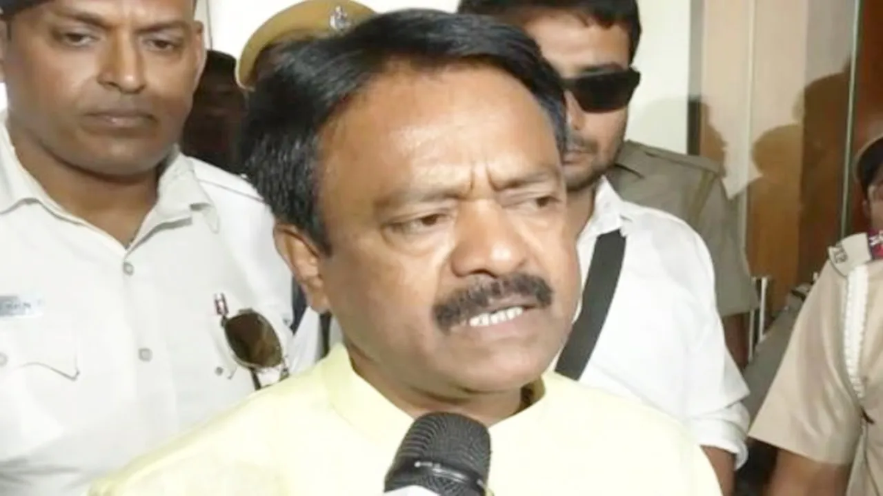 पश्चिम बंगाल में राशन से आटा हटाने का आदेश : खाद्य मंत्री बोले- एक हफ्ते में सरकार की कार्ययोजना होगी स्पष्ट