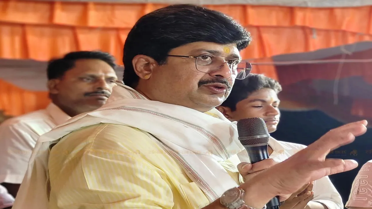 जो मुस्लिम हैं वह पहले हिंदू थे, कोई अरब से नहीं आया : राजा भैया के बयान से मचा सियासी घमासान