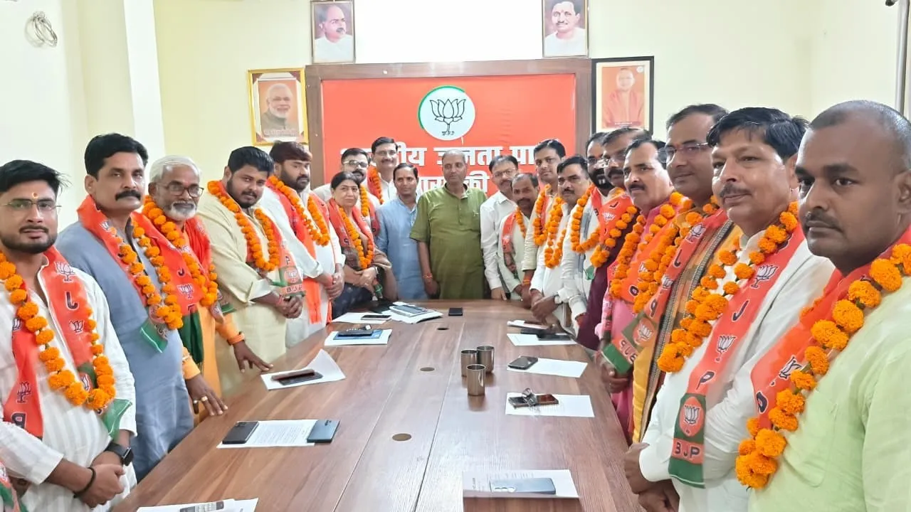 बाराबंकी : विधानसभा चुनाव की तैयारियों में जुटी भाजपा, नवनियुक्त मंडल प्रभारियों का हुआ स्वागत