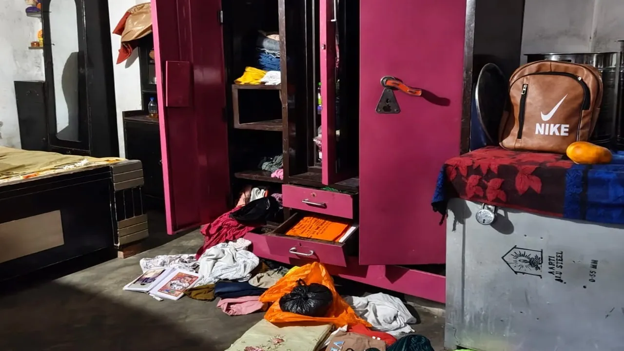 Barabanki Crime News : बाराबंकी में चोरों का आतंक, घर से लाखों के जेवर और नकदी लेकर हुए फरार, इलाके में दहशत 