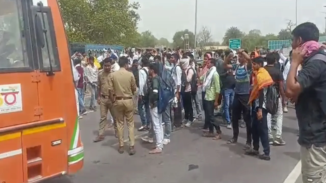 SSC GD Exam: कानपुर में परीक्षा केंद्र पर धांधली का आरोप, नाराज अभ्यर्थियों ने जाम किया हाईवे, जानें पूरा मामला