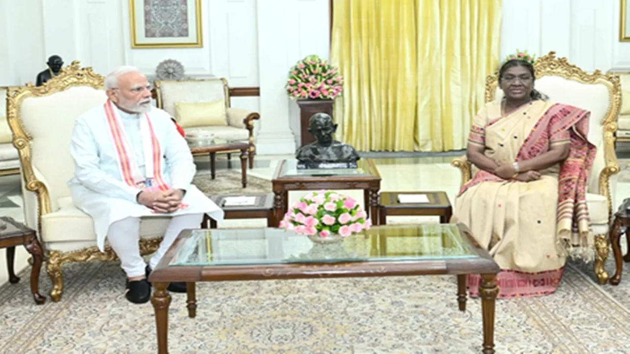 ईद-उल-अजहा 2026 : राष्ट्रपति और पीएम मोदी समेत कई नेताओं ने देशवासियों को दी बधाई, कहा- मानवता की सेवा करने की प्रेरणा देता है बकरीद  