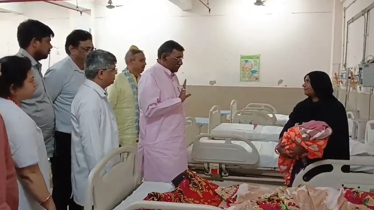 बाराबंकी : प्रभारी मंत्री सुरेश राही बोले- स्वास्थ्य सेवाओं व स्वच्छता में लापरवाही बर्दाश्त नहीं, व्यवस्थाएं हों बेहतर