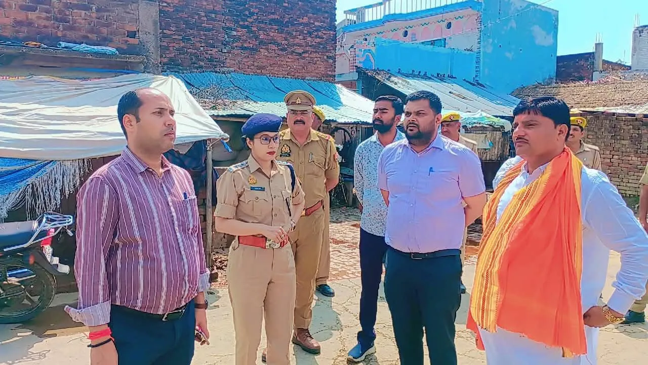 बाराबंकी : महादेवा में मलमास मेले की तैयारियों का एसडीएम ने किया निरीक्षण
