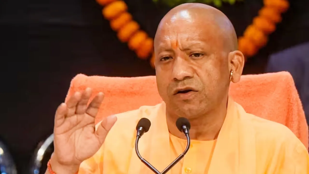 राष्ट्रीय राजमार्गों के टोल प्लाजा पर अब सुनाई देंगे देशभक्ति गीत, योगी सरकार की इस पहल का यात्रियों ने किया स्वागत 