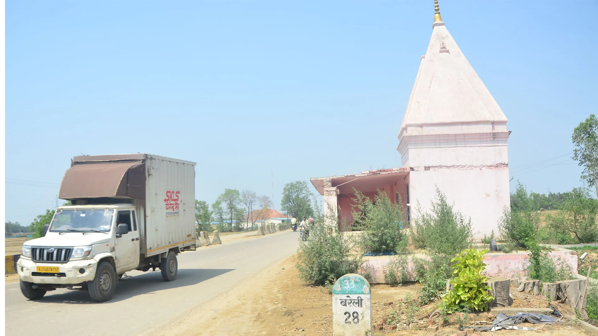 Bareilly:धर्मस्थलों ने रोकी बरेली-मथुरा फोरलेन की रफ्तार, अटका काम और उलझा NHAI