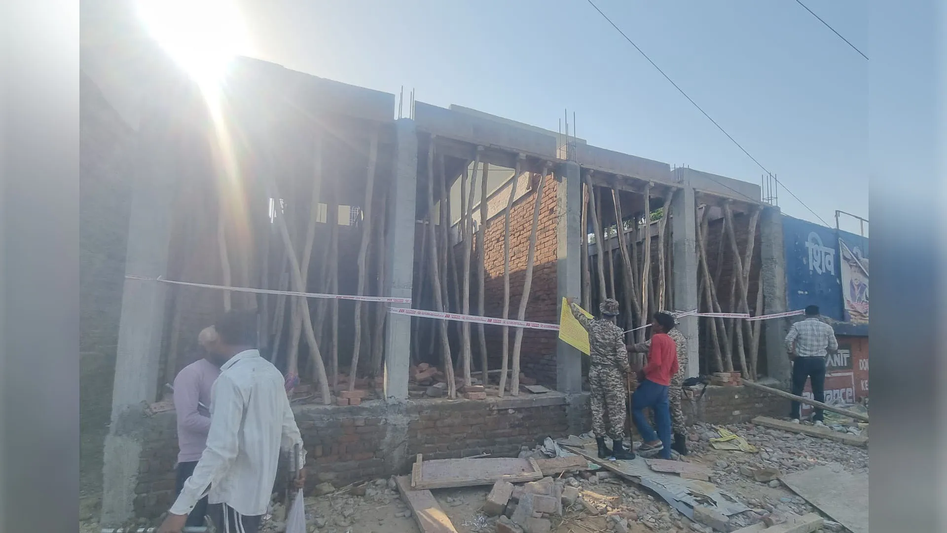 Bareilly: बीडीए ने चार अवैध दुकानों को सील किया, बिना मानचित्र स्वीकृति हो रहा था निर्माण